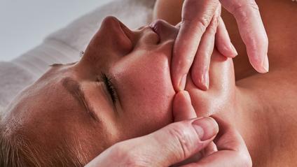 Product image for Natural Facelift - Skin Workout Facials