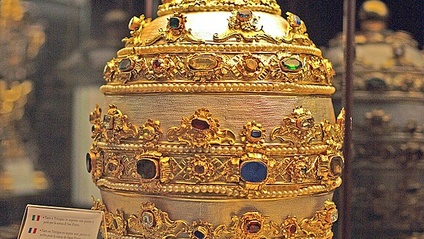 Product image for "Diamonds and Ivories and Relics...Oh My! The Jewels of St Peter's Treasury Museum"
