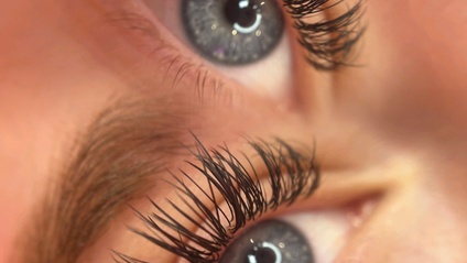 Product image for Classic Eyelash Extensions Training Course