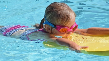 Product image for 1:1 Kids Swim lessons