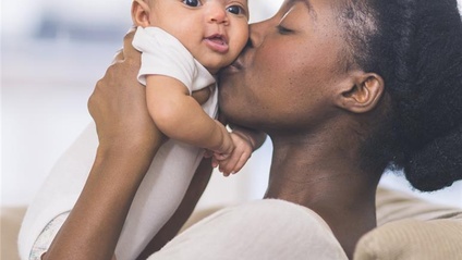 Product image for Showing Up: Emotional Presence in Early Parent-Child Relationships