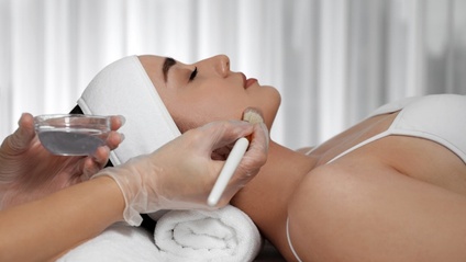 Product image for Guidebook: 360 Method Superficial & Medium Depth Chemical Peels 