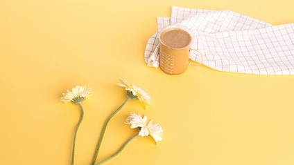 Product image for "Free Mindfulness 2025 Calendar – Daisy Themed"