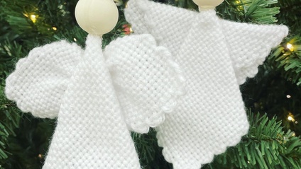 Product image for Make 3 Christmas Ornaments on a Pin Loom