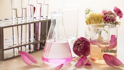Product image for Diploma in Natural Perfumery (2024)