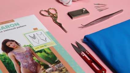 Product image for Cómo hacer trajes de baño de una o dos piezas