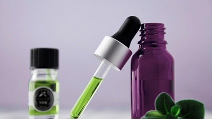Product image for Hibrid delavnica: Formuliranje prestižnih serumov