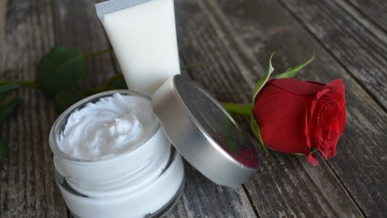 Product image for Pomlajevanje kože s kislinami