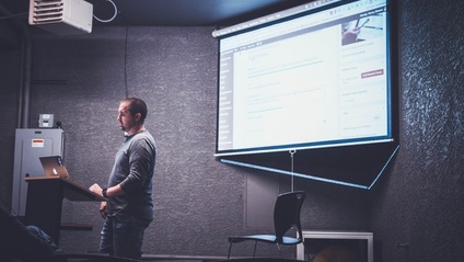 Product image for How To Improve Oral Presentation With Visual Aids?