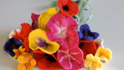 Product image for How you can create wonderful Felted Flowers