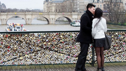Product image for Webinar: Romantic Experiences in Paris