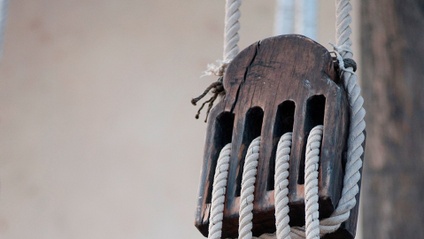 Product image for القوة والحركة