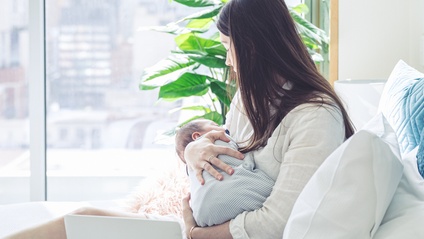 Product image for Early Days: Navigating Breastfeeding and Postpartum in the First Six Weeks