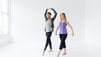 Product image for Spinning in Cha Cha Cha (Aug 2020)
