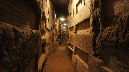 Product image for "the Catacombs: Cemetary or Sanctuary?: Exploring Rome's Christian Underground"