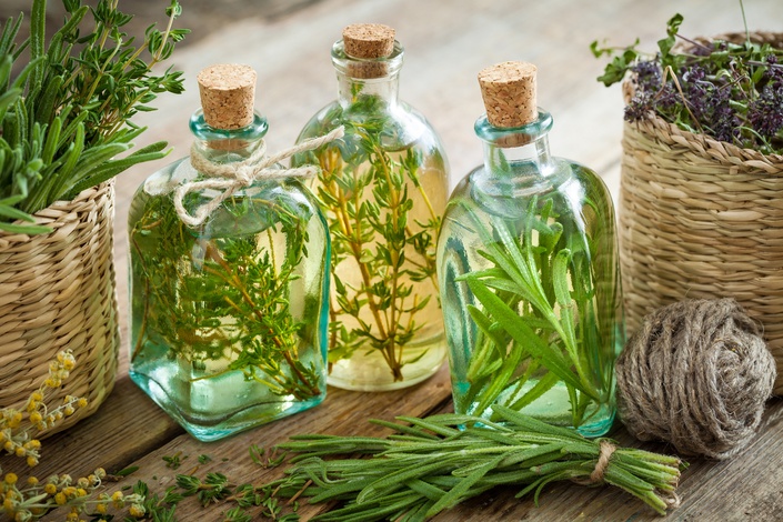 1) Herbal Medicine Making Methods & Basics: Create Your Natural Home