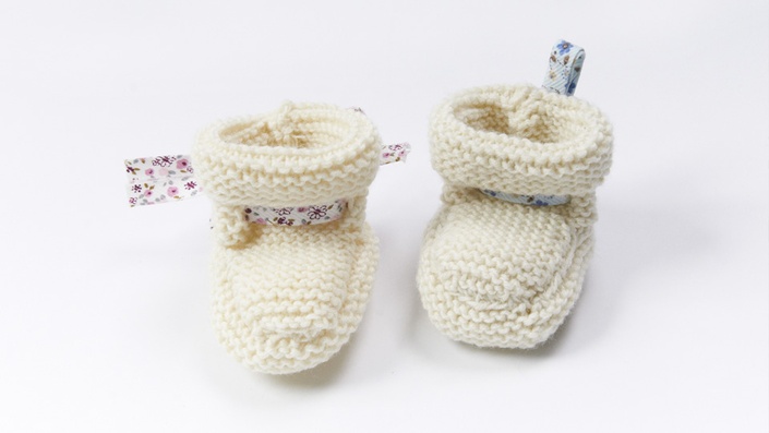 Chaussons Bebe Tricot Debutant Petits Petons Woolkiss Kits