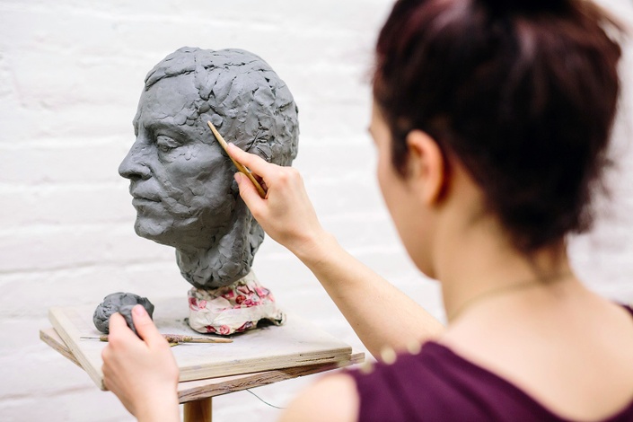 Sculpting the Portrait in Clay